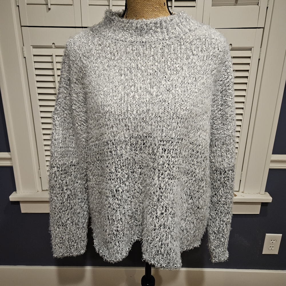 0Maurices Soft Gray Texture Marble Mock Neck Sweater